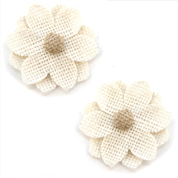 One Blessed Nana Jewelry - 💥CLEARANCE SALE💥BOUTIQUE* IVORY FLOWER EARRINGS